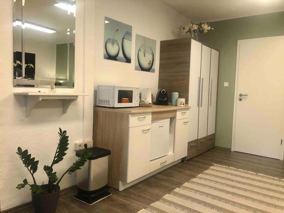 Studio Emdecker Am Delft Apartment Emden Bagian luar foto