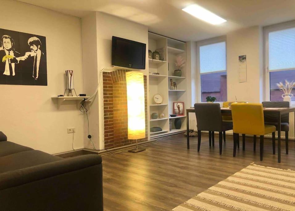 Studio Emdecker Am Delft Apartment Emden Bagian luar foto